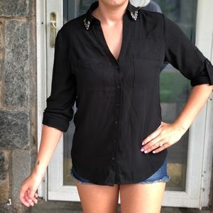 Express Blouse with Embellished Collar